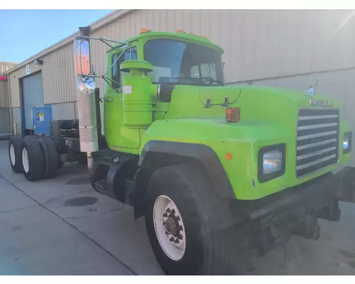 Complete Vehicle MACK RD600 SERIES Michigan Truck Parts