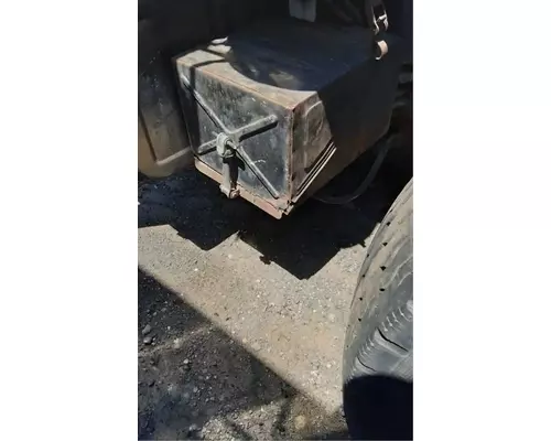 Battery Box Mack RD685S Complete Recycling Group LLC