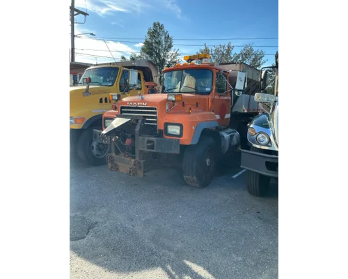 Complete Vehicle MACK RD686P Rydemore Heavy Duty Truck Parts Inc