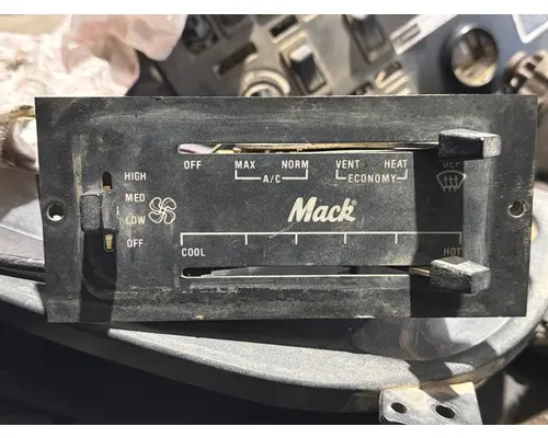ECM (HVAC) MACK RD688S Truck Salvage International Inc