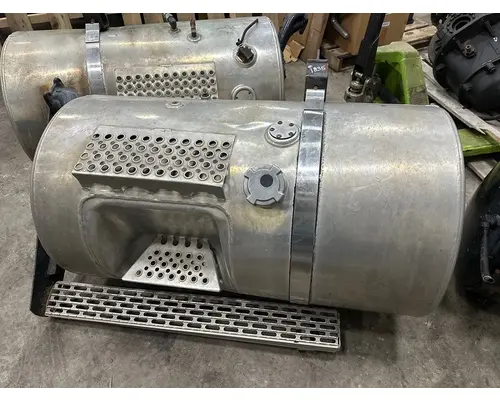 Fuel Tank MACK RD688S Dutchers Inc   Heavy Truck Div  Ny