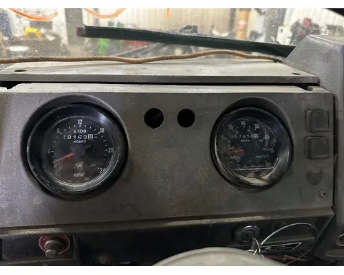 Instrument Cluster MACK RD688S Dutchers Inc   Heavy Truck Div  Ny