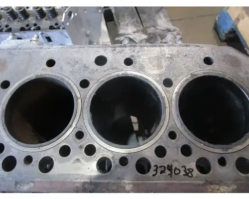 Mack Renault Cylinder Block