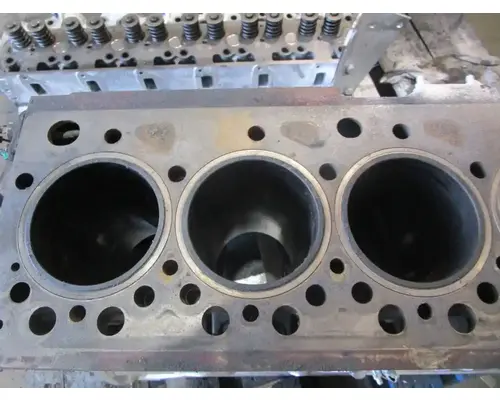 Mack Renault Cylinder Block