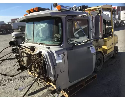 Cab MACK RS-600 Hagerman Inc.