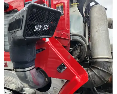 Mack TD713 Air Cleaner