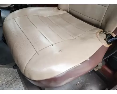 Mack TD713 Seat, Front