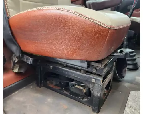 Mack TD713 Seat, Front