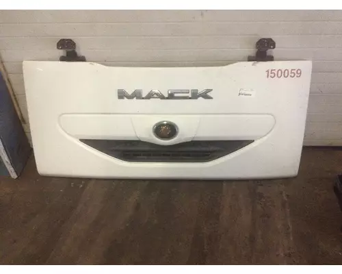 Mack TRUCK Grille