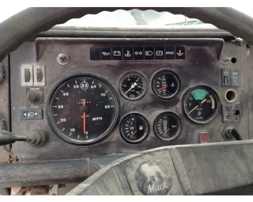 Mack TRUCK Instrument Cluster