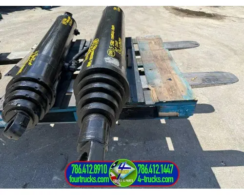 Mack U686T Hydraulic PistonCylinder