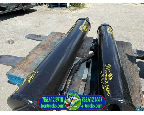 Mack U686T Hydraulic PistonCylinder
