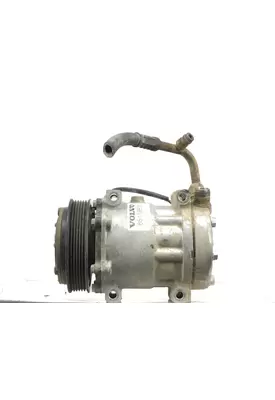 Mack Vision CXN613 Air Conditioner Compressor