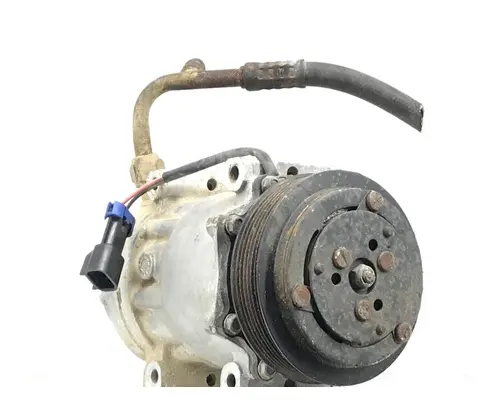 Mack Vision CXN613 Air Conditioner Compressor