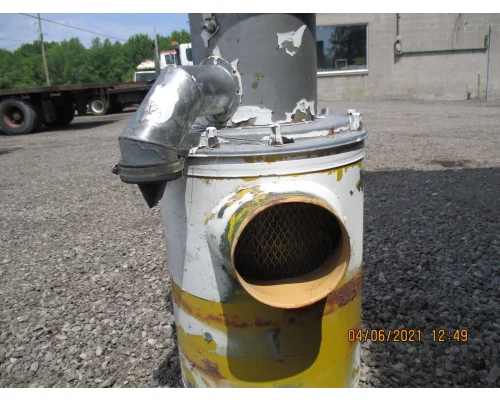 Mack  Air Cleaner