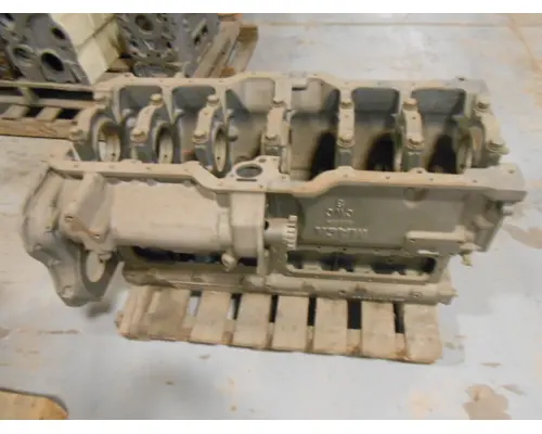 Mack  Cylinder Block