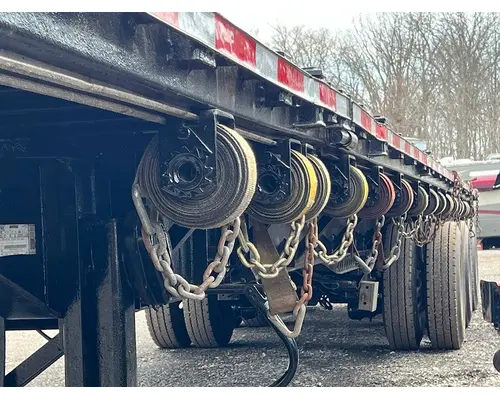 Complete Vehicle Manac FlatBed Truck Salvage International Inc