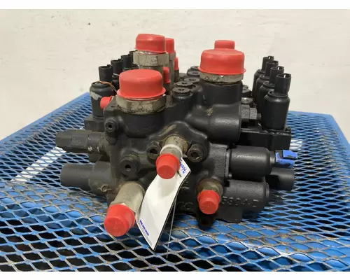 Manitou MLT840-115 Equip Hydraulic Valve