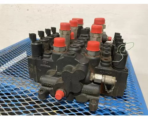 Manitou MLT840-115 Equip Hydraulic Valve