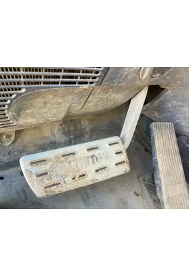 Manitou MLT840-115 Equip Pedal