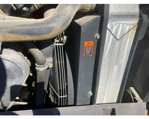 Manitou MLT840-115 Equip Radiator Shroud