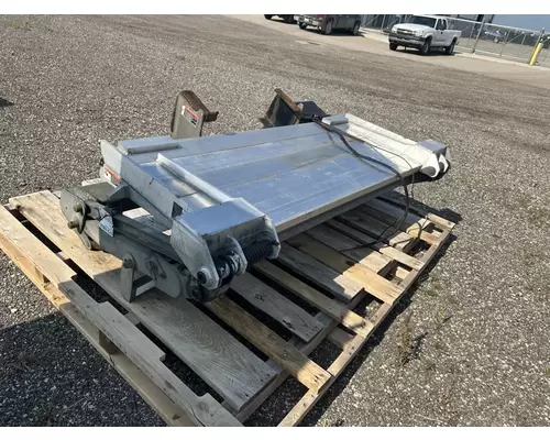 Liftgates / Tailgates MAXON GPT 3000 Frontier Truck Parts