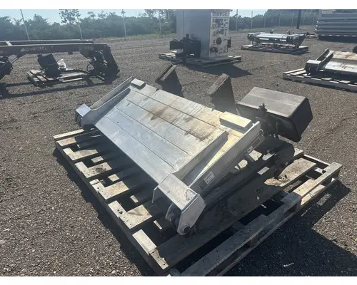 Liftgates / Tailgates MAXON GPT 3000 Frontier Truck Parts