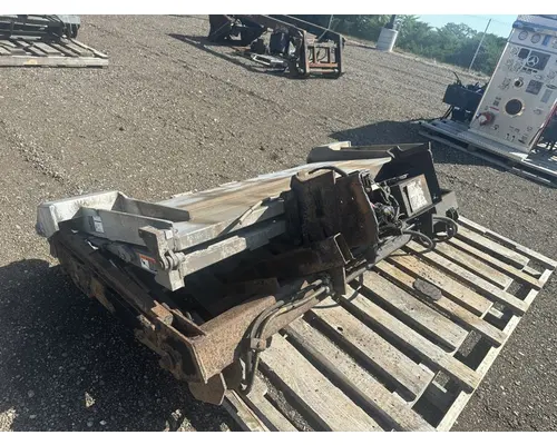 Liftgates / Tailgates MAXON Liftgate Frontier Truck Parts