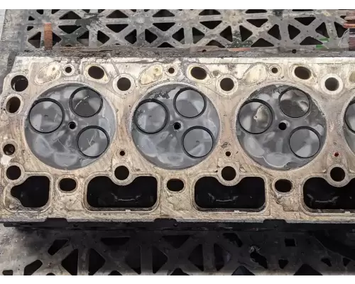 Mercedes MBE 900 Cylinder Head