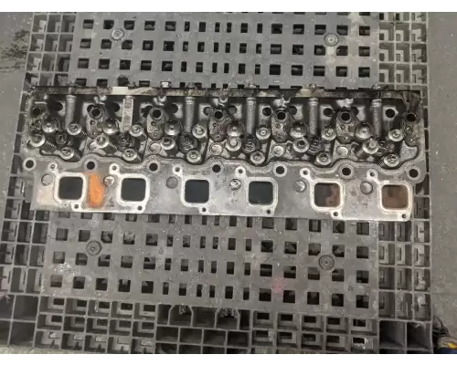 Mercedes MBE 900 Cylinder Head