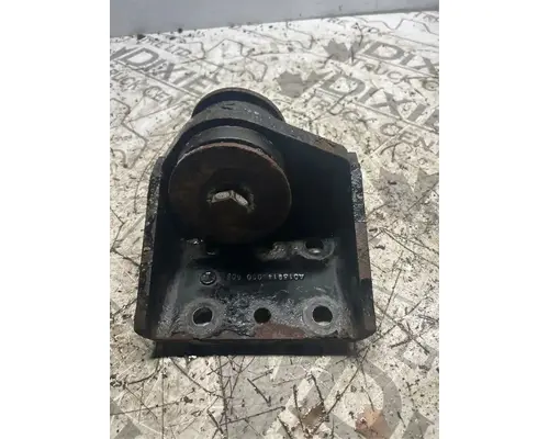 Mercedes MBE 900 Engine Mounts