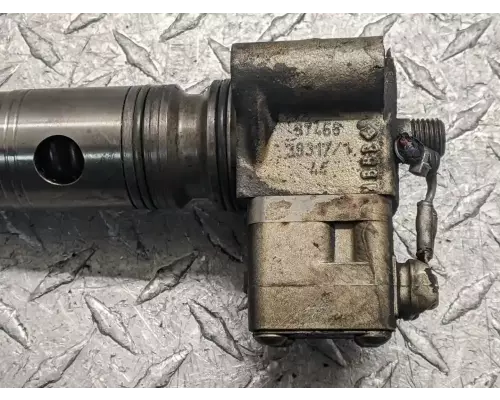 Mercedes MBE 900 Fuel Injector