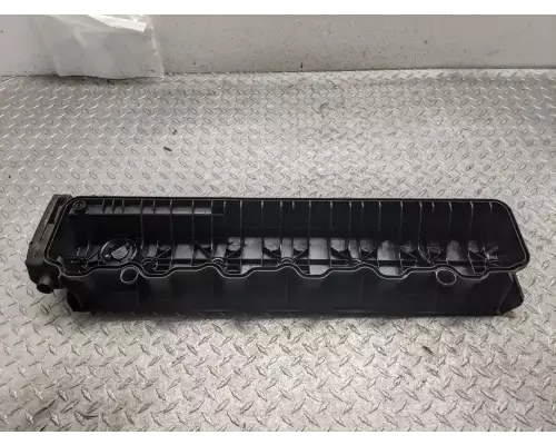 Mercedes MBE 900 Valve Cover