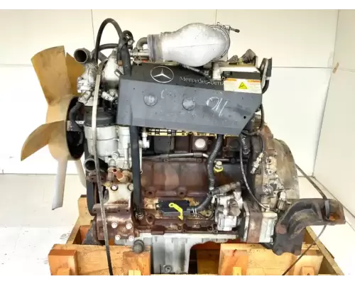 Mercedes MBE 904 Engine Assembly