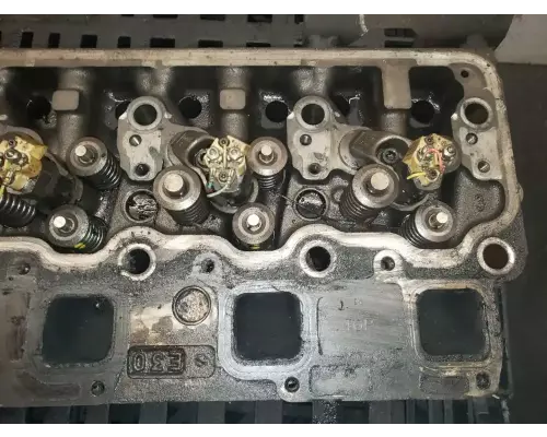 Mercedes MBE 926 Cylinder Head