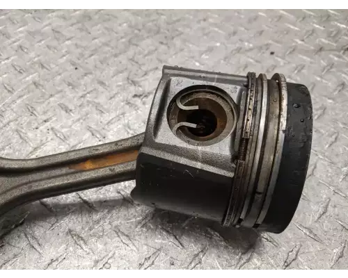 Mercedes MBE 926 Piston