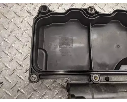 Mercedes MBE 926 Valve Cover