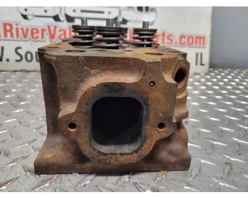 Mercedes MBE4000 Cylinder Head