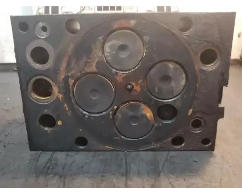 Mercedes MBE4000 Cylinder Head