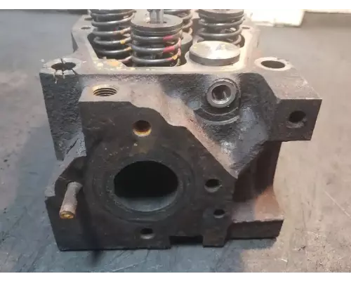 Mercedes MBE4000 Cylinder Head