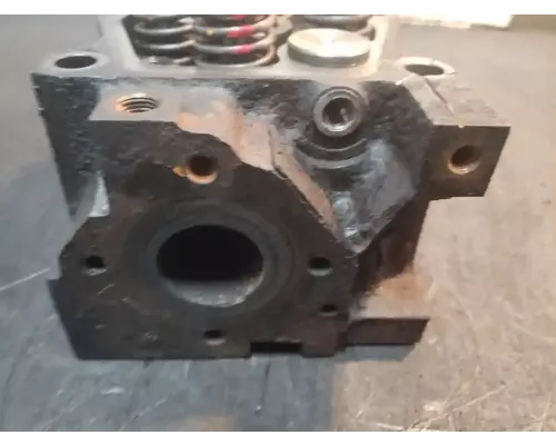 Mercedes MBE4000 Cylinder Head