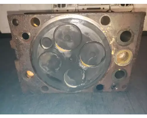 Mercedes MBE4000 Cylinder Head