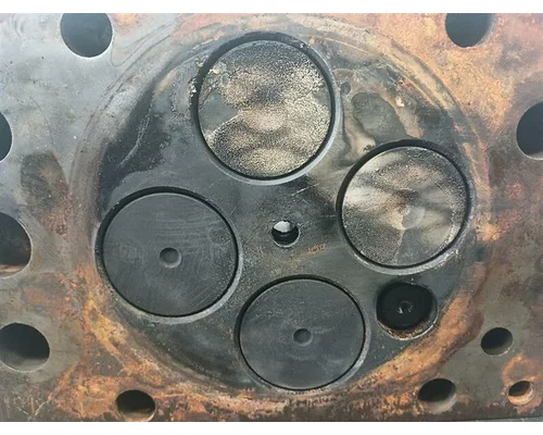 Mercedes MBE4000 Cylinder Head