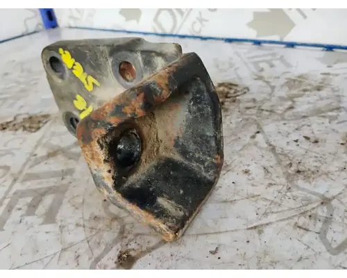 Mercedes MBE4000 Engine Mounts