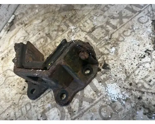 Mercedes MBE4000 Engine Mounts