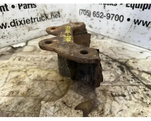 Mercedes MBE4000 Engine Mounts