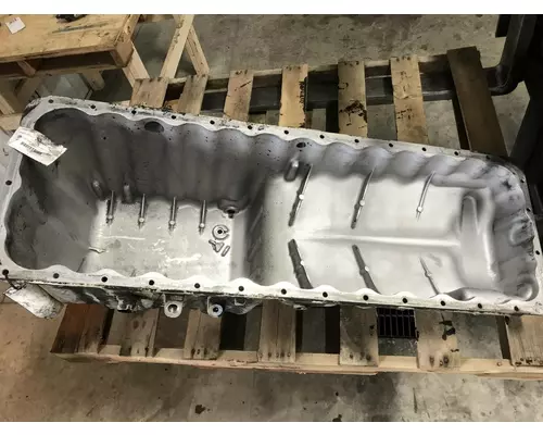 Mercedes MBE4000 Engine Oil Pan