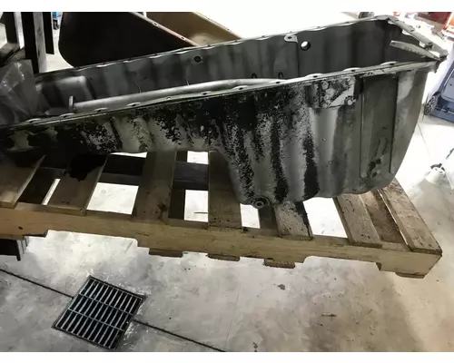 Mercedes MBE4000 Engine Oil Pan