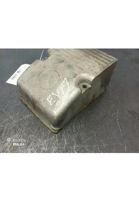 Mercedes MBE4000 Valve Cover
