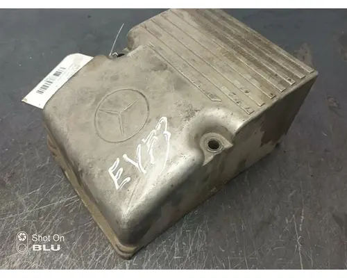 Mercedes MBE4000 Valve Cover